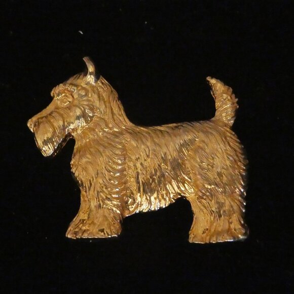 Scottish Terrier - Gold Tone Dog Pin - Picture 1 of 5